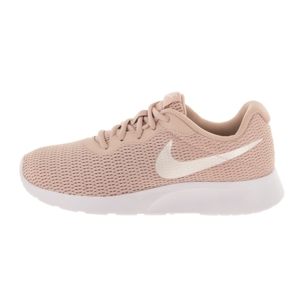 nike tanjun running shoes womens