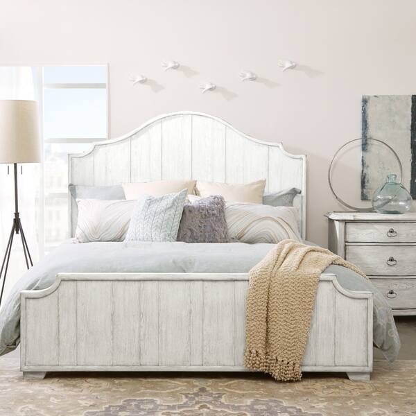 Montauk Antique White Distressed Bed On Free Montauk Antique White Distressed Bed On Free