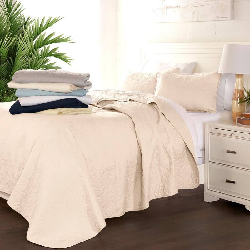 Becky Cameron Luxury Damask Quilted Coverlet Set - Vanilla - Queen