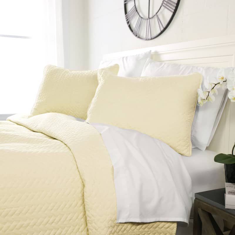 Luxury Ultra Soft Herring Quilted Coverlet Set by Home Collection - Sunshine - King