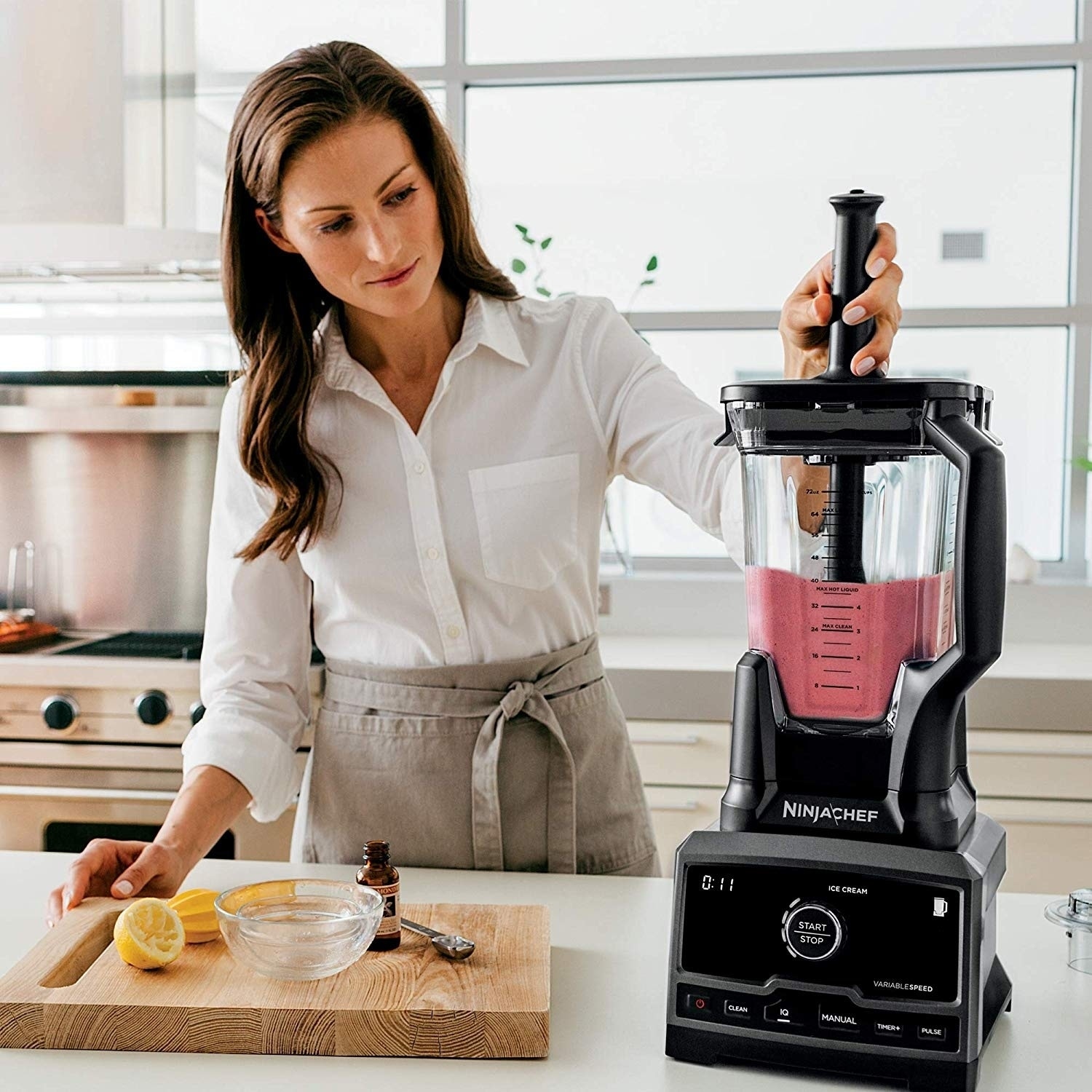 Ninja CT800 ChefundefinedHigh-Speed Blender - Refurbished - Bed