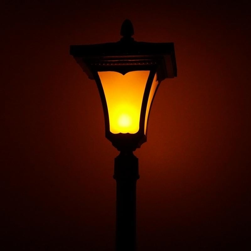 flickering lamp post