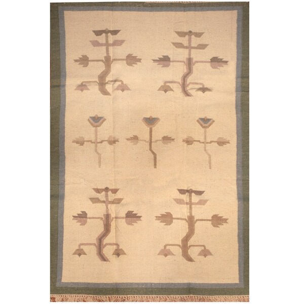 Handmade One-of-a-Kind Wool Kilim (India) - 4' x 5'10