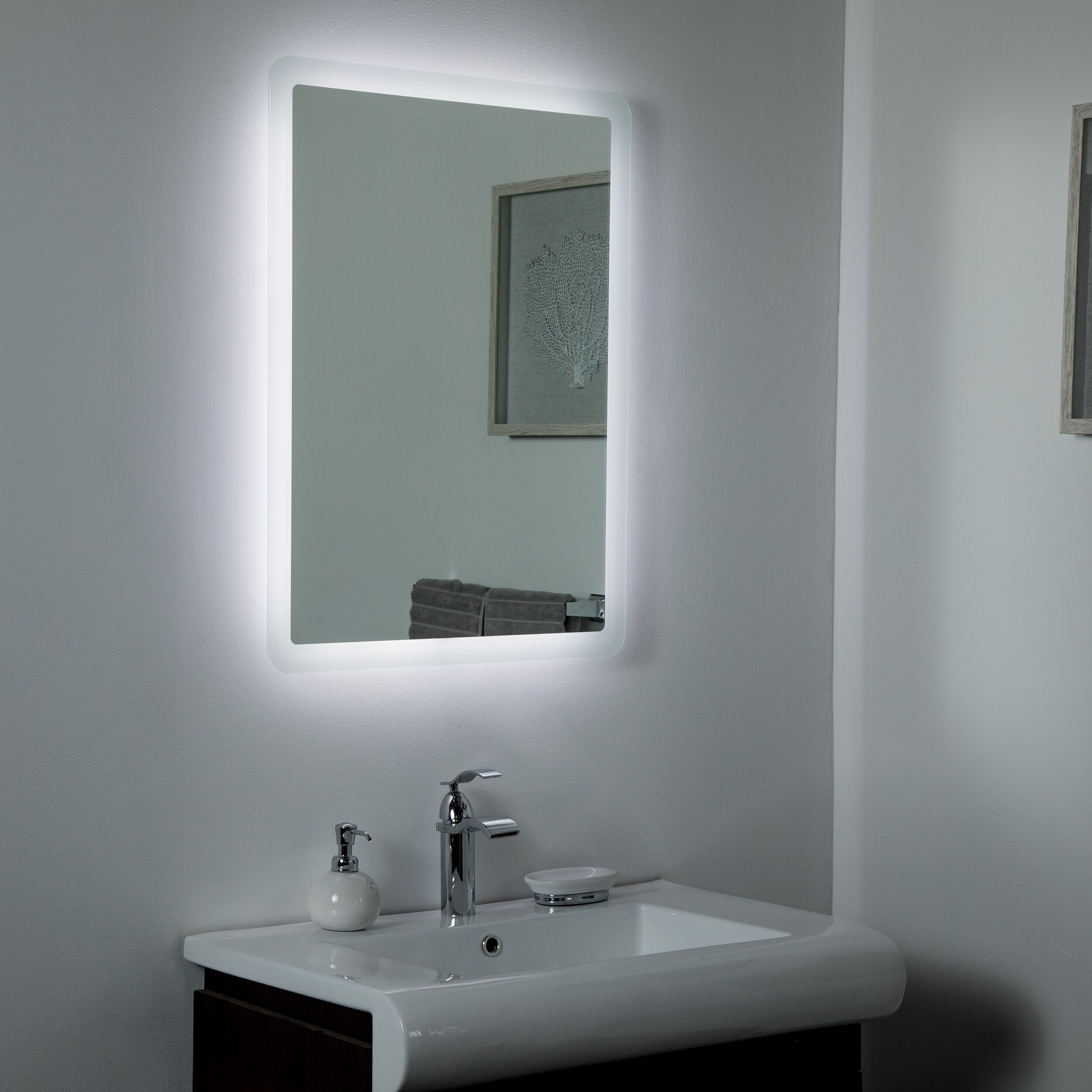 Shop Dynaris Backlit Led Mirror 23 6 X 31 5in Bathroom Mirror