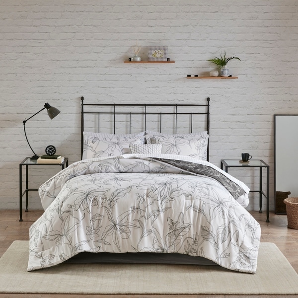 Madison Park Essentials Lisetta White/ Charcoal Reversible Complete bedding set with Cotton Sheet