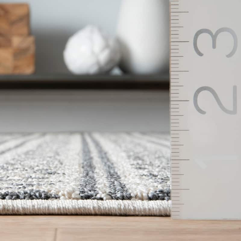 Nuloom Southwestern Tribal Tassel Outdoor Cordell Area Rug