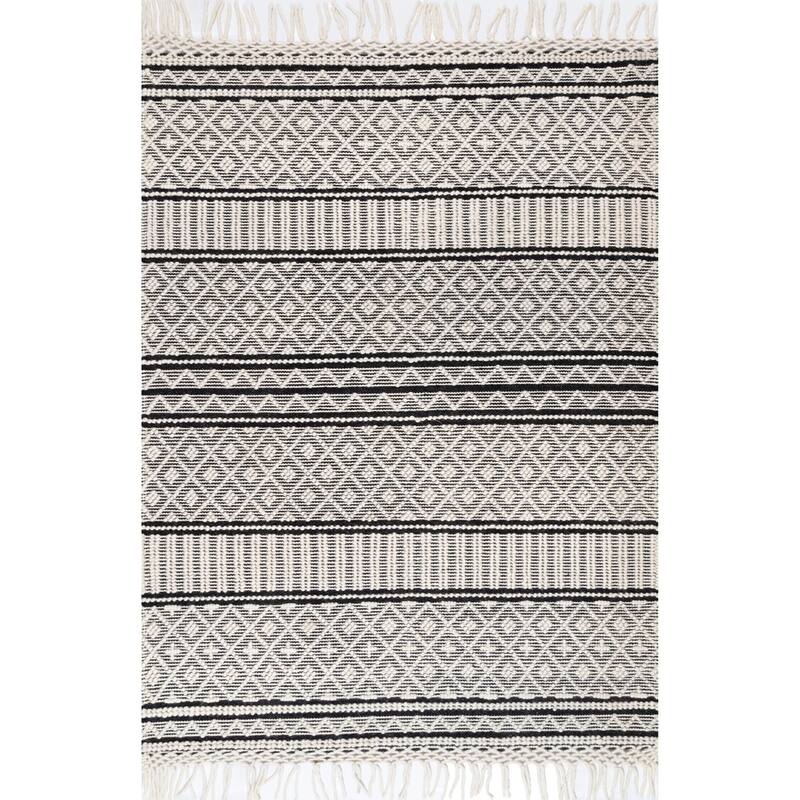 Nuloom Cisneros Modern Solid Textured Wool/Cotton Blend Handmade Area Rug with Tassels