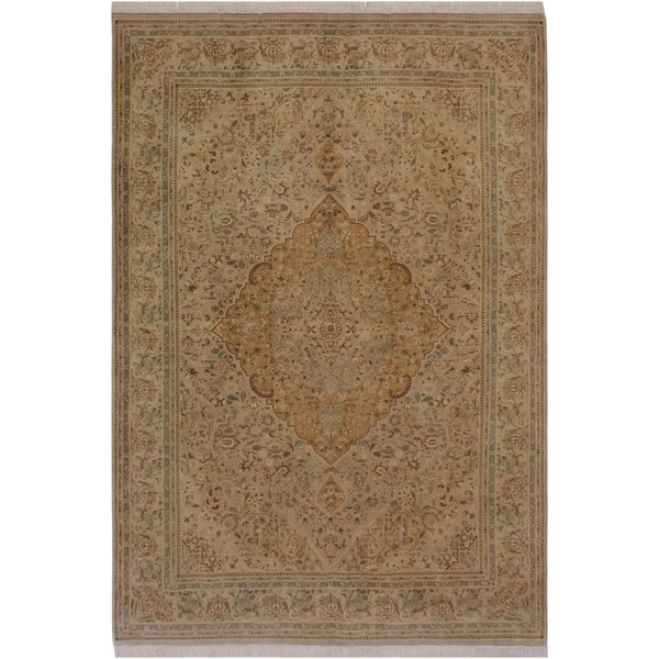 Sparow Pak-Persian Tegan Lt. Tan/Lt. Gray Wool Rug (5'9 x 9'3) - 5'9" x 9'3"