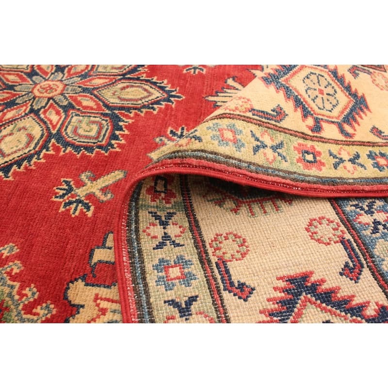 Hand-knotted Finest Gazni Copper, Cream Wool Rug - 4'11" x 6'8"/4'11 x 6'8