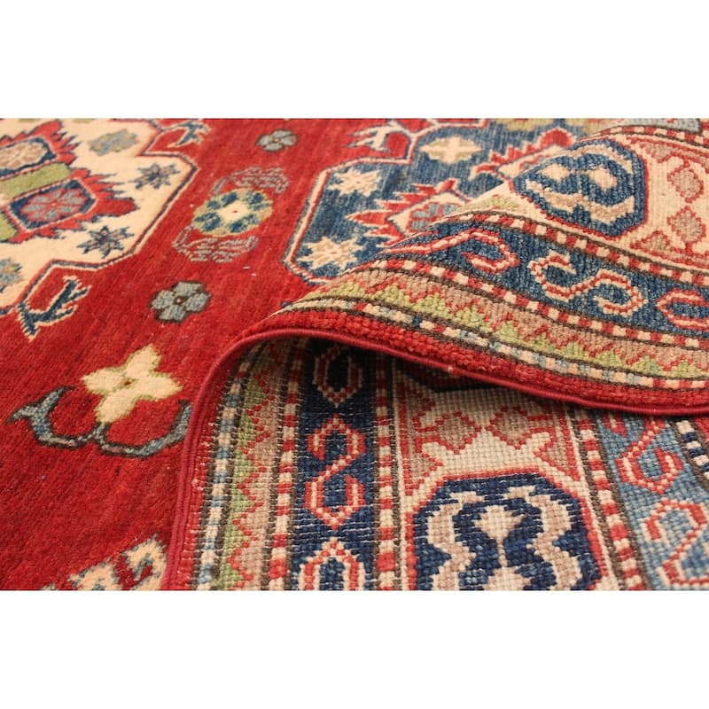 Hand-knotted Finest Gazni Cream, Copper Wool Rug - 4'10 x 6'8/4'10" x 6'8"