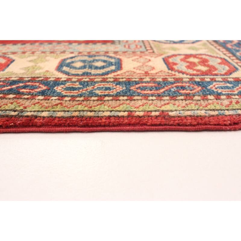 Hand-knotted Finest Gazni Cream, Copper Wool Rug - 4'10 x 6'8/4'10" x 6'8"