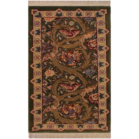 Marry Gold Pak-Persian Phylis Green/Ivory Wool Rug (2'0 x 4'2) - 2'0" x 4'2"