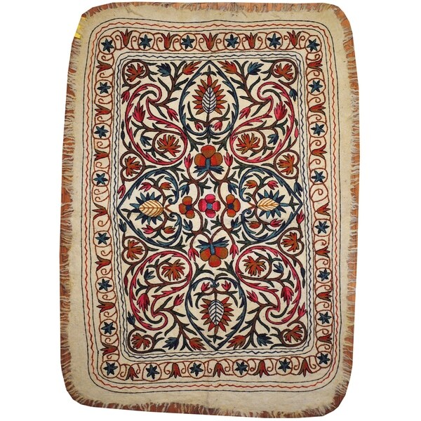 Handmade One-of-a-Kind Suzani Namad Wool Kilim (Uzbekistan) - 4' x 6'