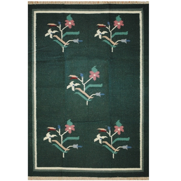 Handmade One-of-a-Kind Wool Kilim (India) - 4'2 x 5'10