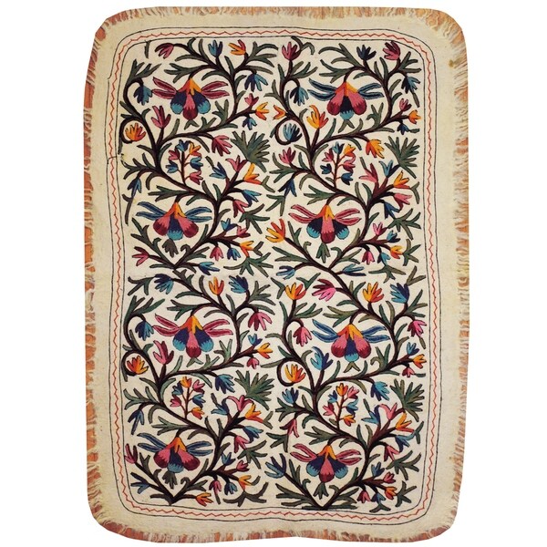 Handmade One-of-a-Kind Suzani Namad Wool Kilim (Uzbekistan) - 4' x 5'7