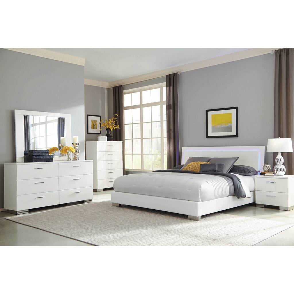 August Glossy White 6-piece Panel Bedroom Set