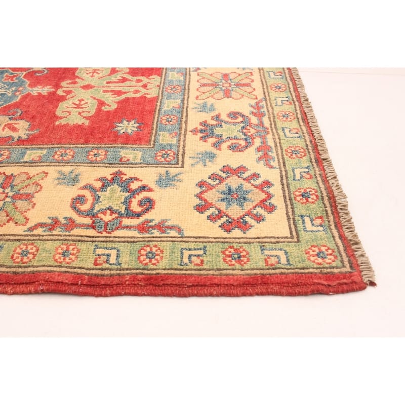 Hand-knotted Finest Gazni Red Wool Rug - 5'1 x 6'7/5'1" x 6'7"
