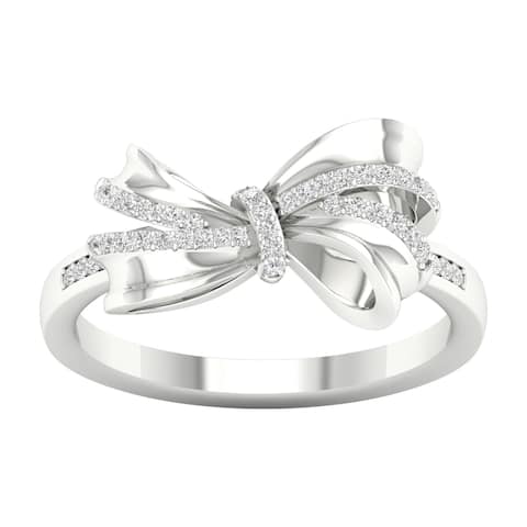 1/8ct TDW Diamond Knot Bow Fashion Ring in 10k Gold by De Couer