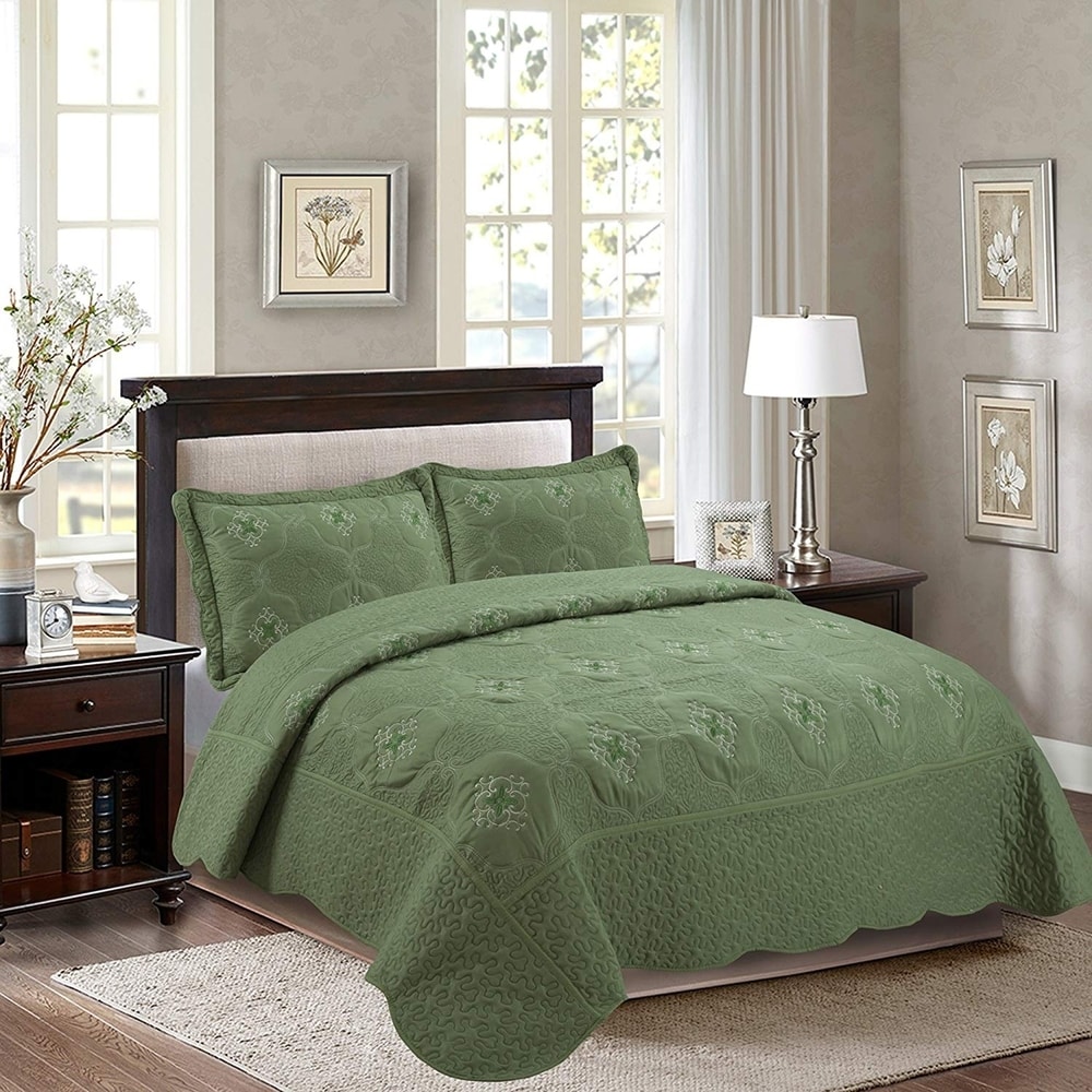 Green Quilts and Bedspreads - Bed Bath & Beyond