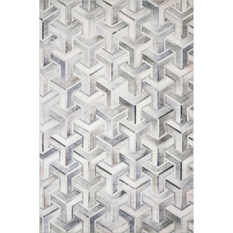 Alexander Home Davide Printed Faux Cowhide Area Rug - 5' x 7' 6" - Silver/ Ivory