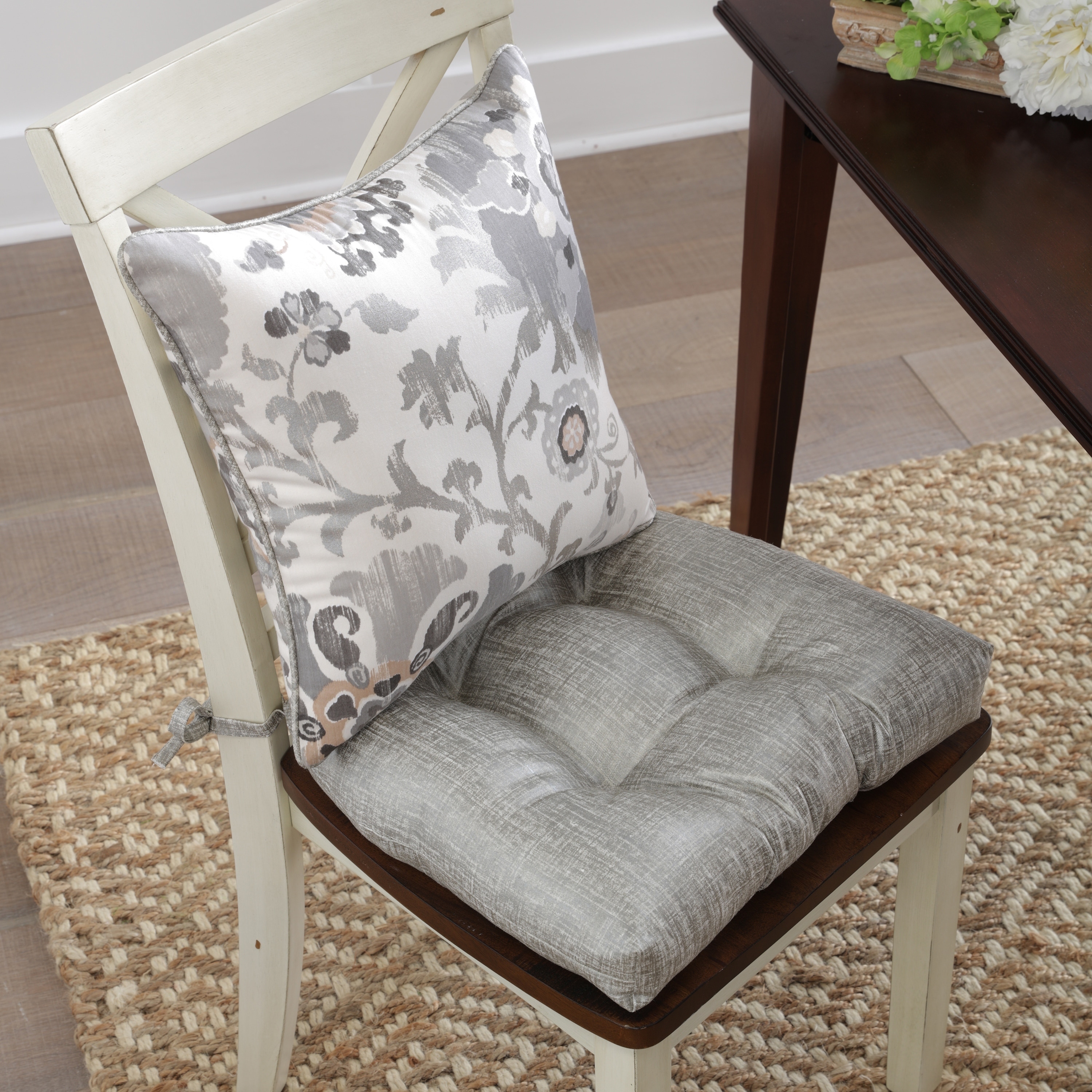 https://ak1.ostkcdn.com/images/products/28272374/Pillow-Perfect-Alchemy-Linen-Platinum-Reversible-Chair-Pad-Set-of-2-34a72ef5-60c0-44b1-8213-ffa599598240.jpg