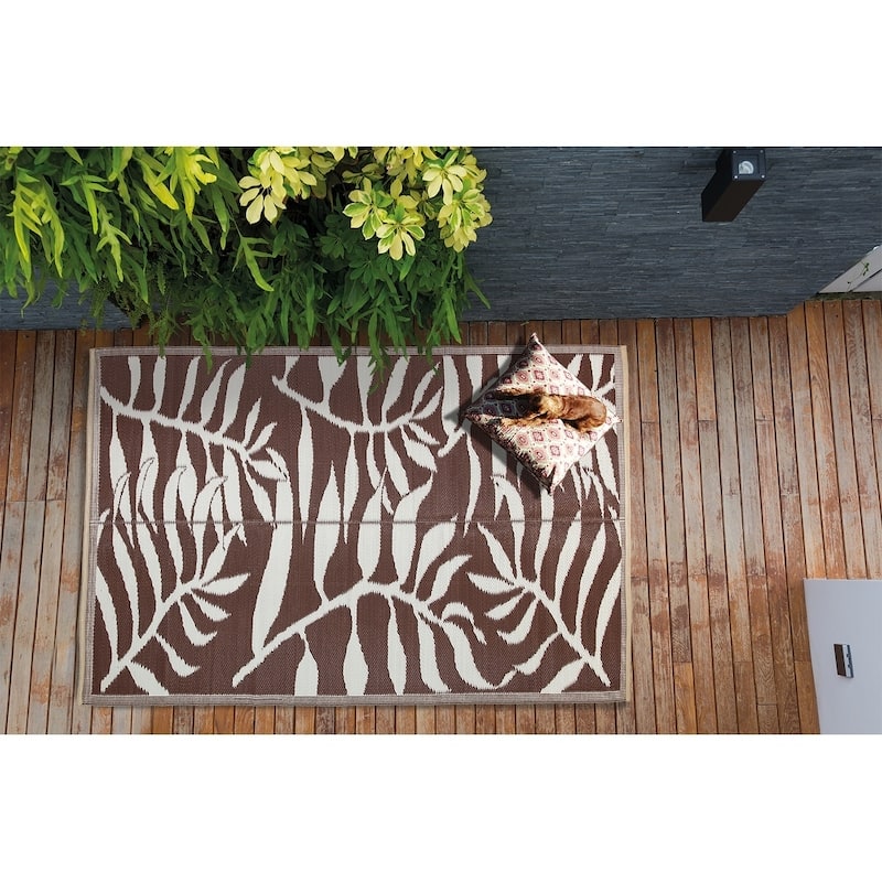 Lightweight Indoor Outdoor Reversible Area Rug -5.9 x 8.9 Feet - Leaf Pattern - N/A