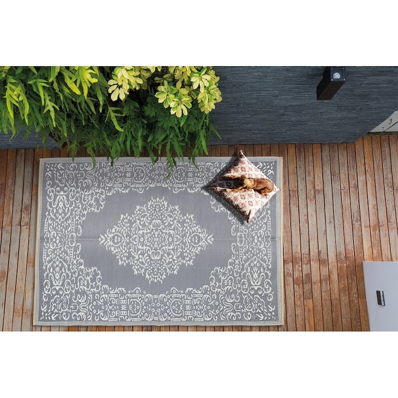 Lightweight Indoor Outdoor Reversible Area Rug - 5.9 x 8.9 Feet - Medallion Oriental- Grey - N/A