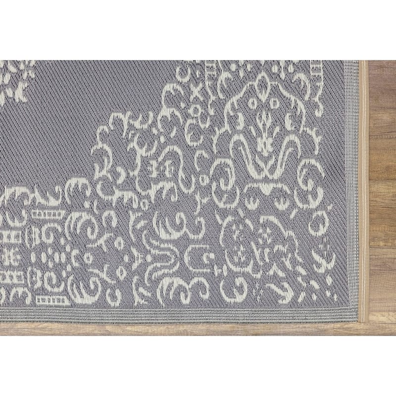 Lightweight Indoor Outdoor Reversible Area Rug - 5.9 x 8.9 Feet - Medallion Oriental- Grey - N/A