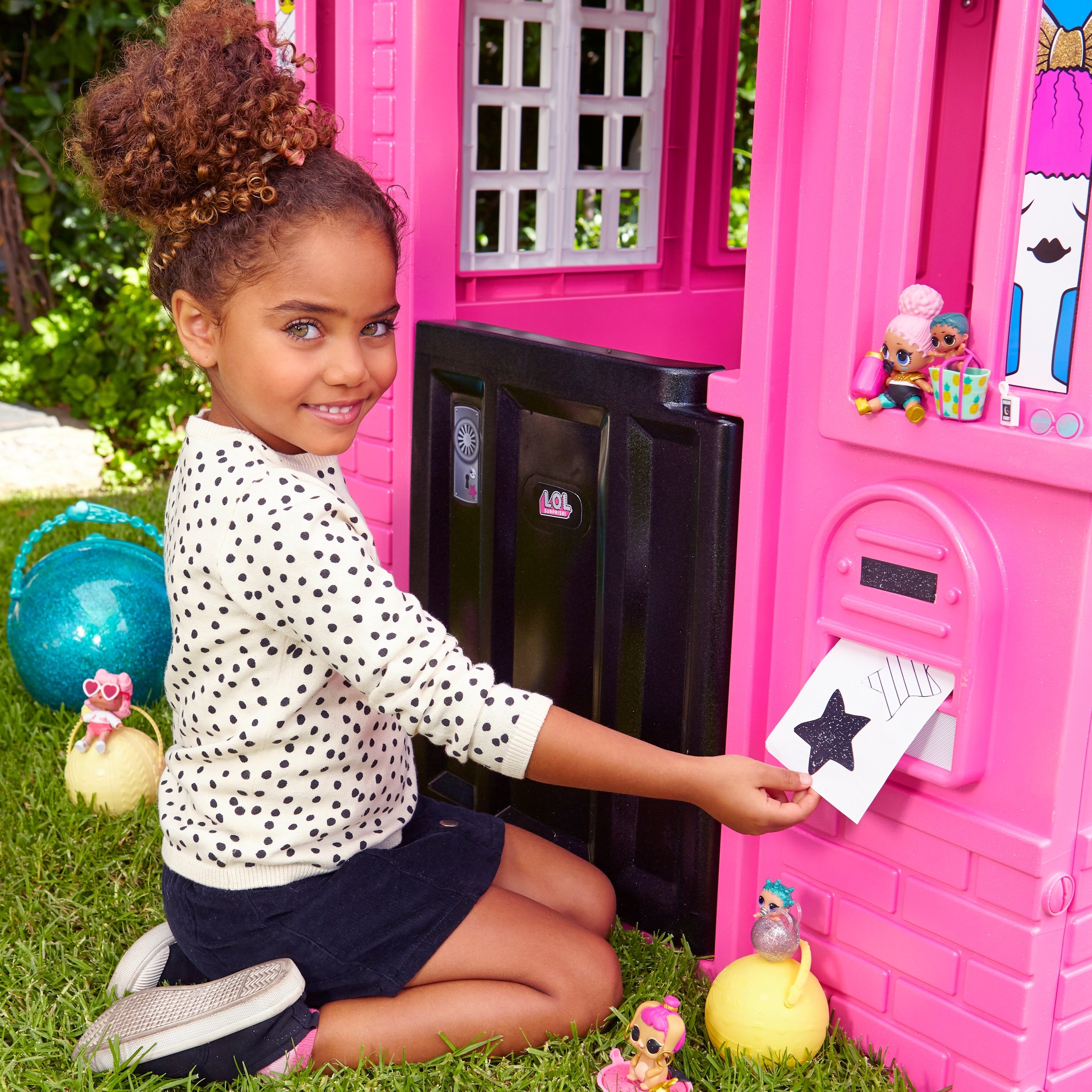 little girls playhouse