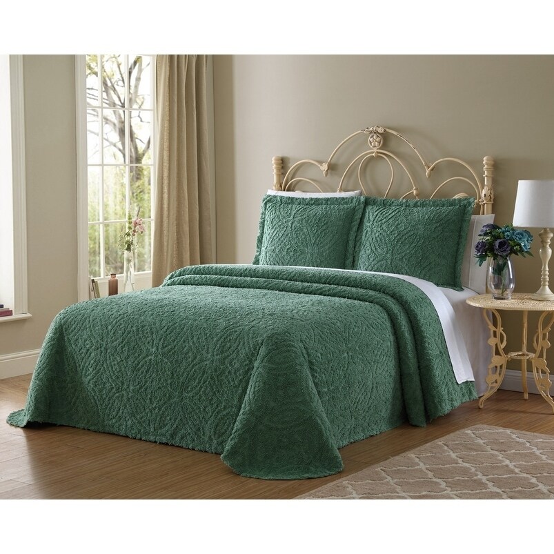 Hamilton Hall Kate Wedding Ring Chenille Bedspread Queen Size in Green (As Is Item) - Overstock - 28303301 Hamilton Hall Kate Wedding Ring Chenille Bedspread Queen Size in Green (As Is Item) - Overstock - 28303301