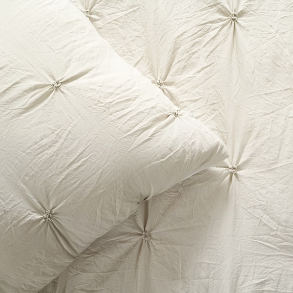 Shop Lush Decor Ravello Pintuck Caroline Geo Comforter Set On