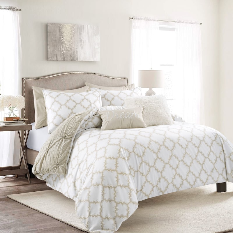 Lush Decor Ravello Pintuck Caroline Geo Comforter Set