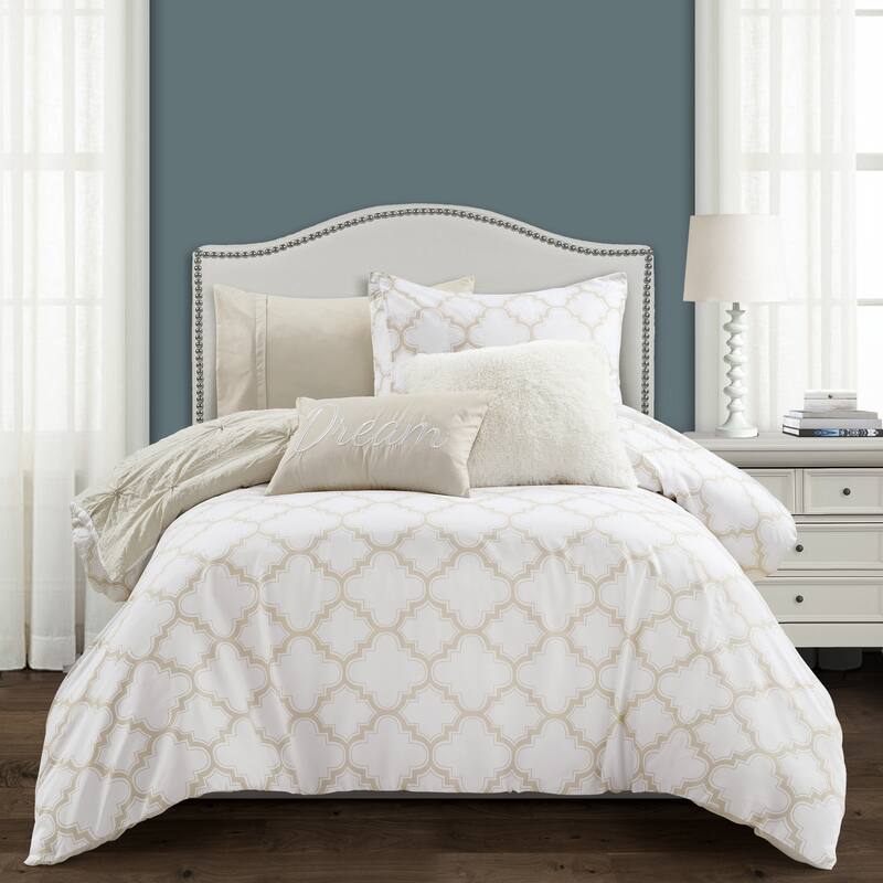 Lush Decor Ravello Pintuck Caroline Geo Comforter Set