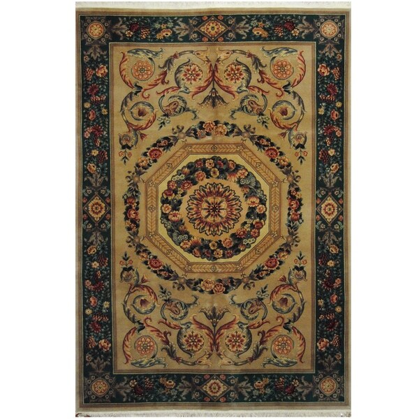 Handmade One-of-a-Kind Aubusson Wool Rug (Pakistan) - 6' x 8'10