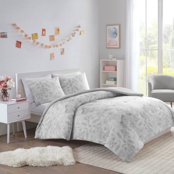 Shop Intelligent Design Hailey Printed Jersey Knit Comforter Set 2