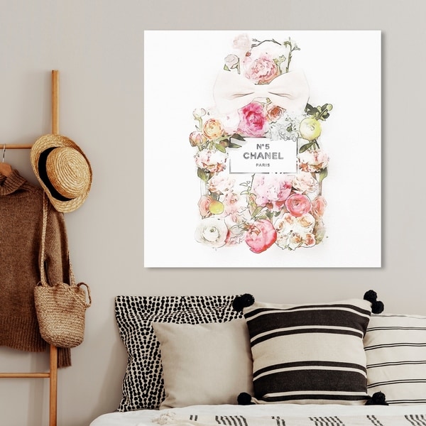 Oliver Gal 'Blooming Bouquet' Fashion and Glam Wall Art Canvas