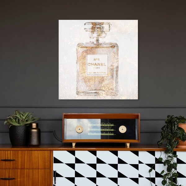 Oliver Gal 'Parfum Glimmer' Fashion and Glam Wall Art Canvas Print