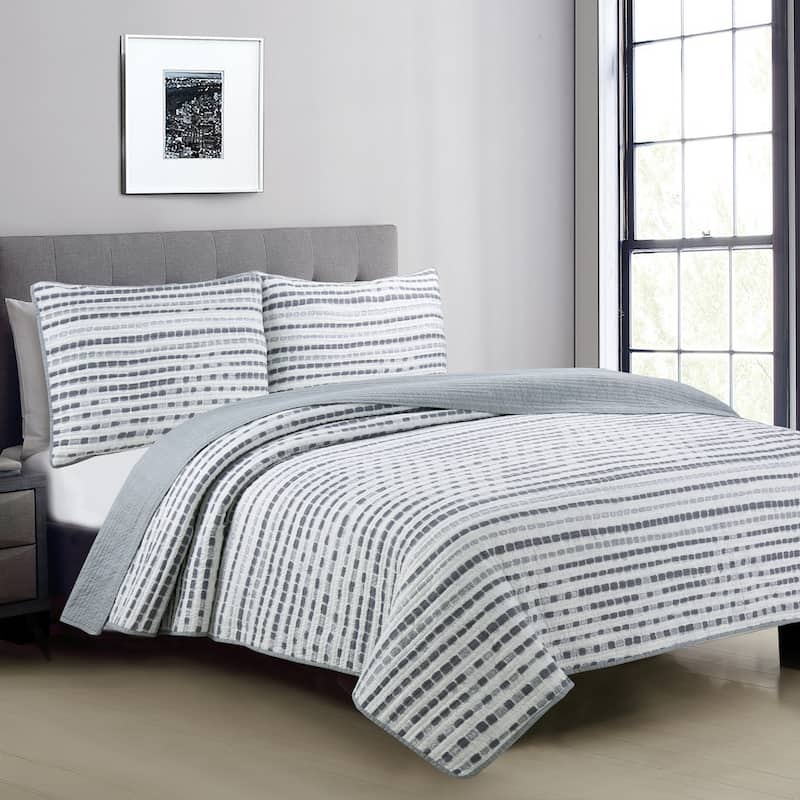 Porch & Den Peppermill Grey Geometric Pattern Microfiber Quilt Set