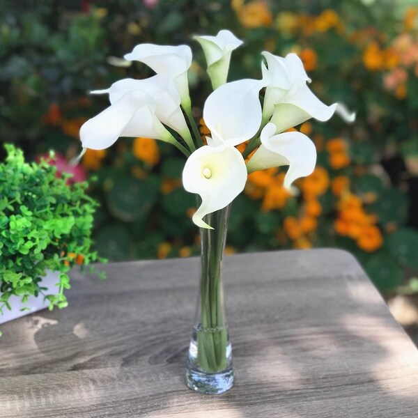 Enova Home 9 Heads Cream Real Touch Lily Flower Arrangement in Clear Glass Vase