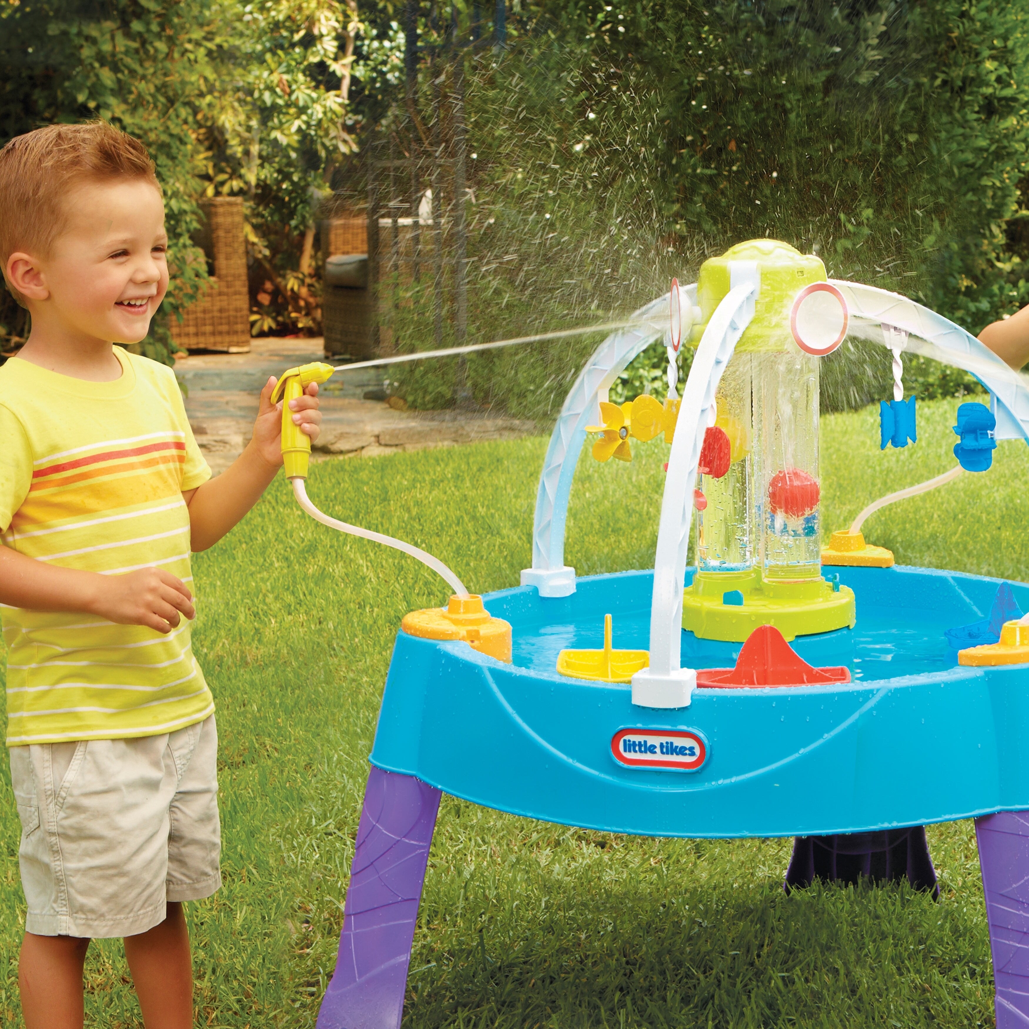 fun zone battle splash water table
