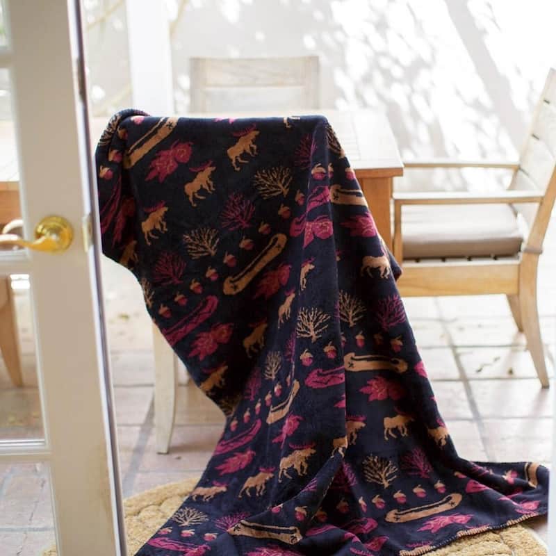 Denali Black Denali Lake/Merlot Microplush Blanket