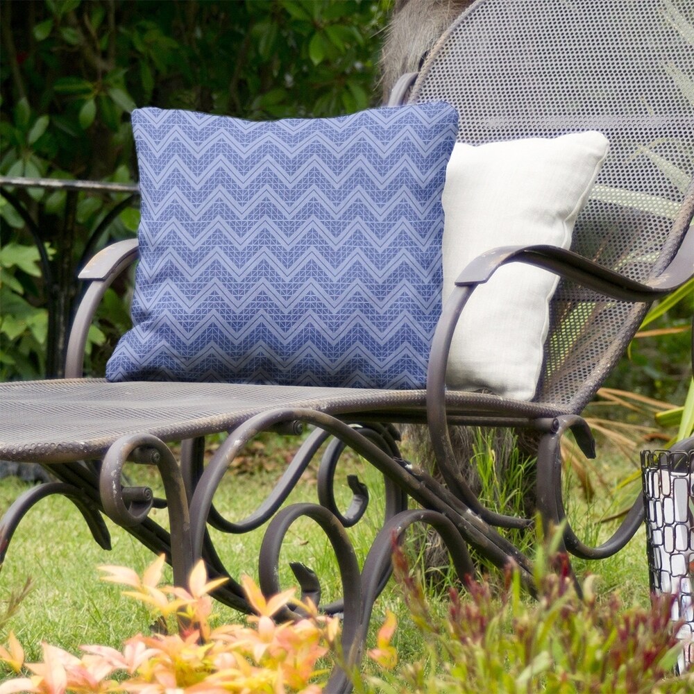 https://ak1.ostkcdn.com/images/products/28429845/Reverse-Monochromatic-Hand-Drawn-Chevrons-Indoor-Outdoor-Pillow-6a451997-db61-4a30-9ed4-8afb1127b511_1000.jpg