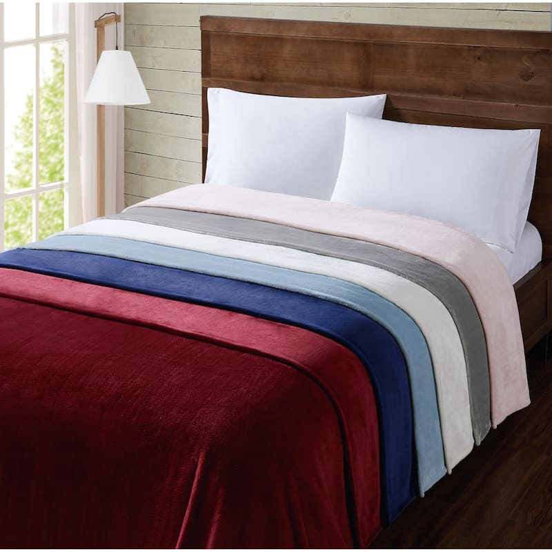 Silver Orchid Bleibtreu Soft Velvet Plush Blanket