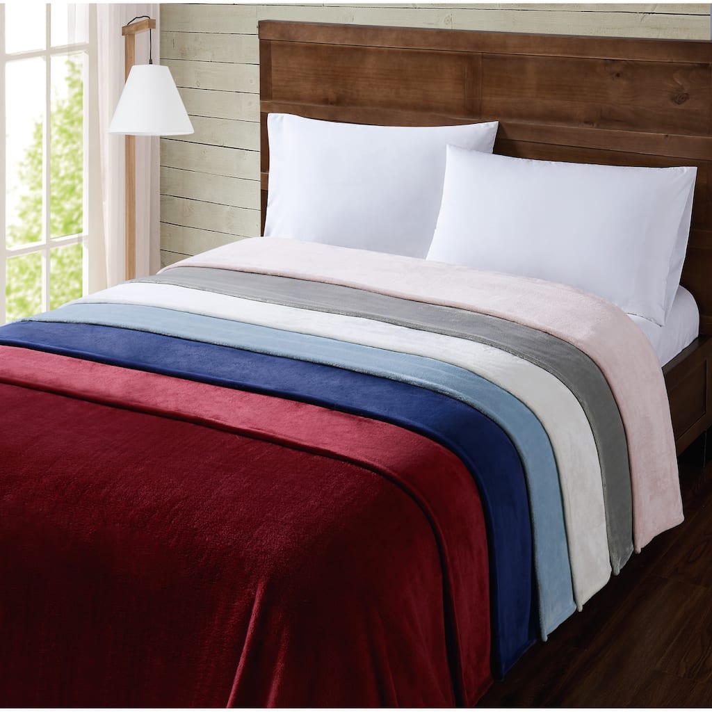 Silver Orchid Bleibtreu Soft Velvet Plush Blanket