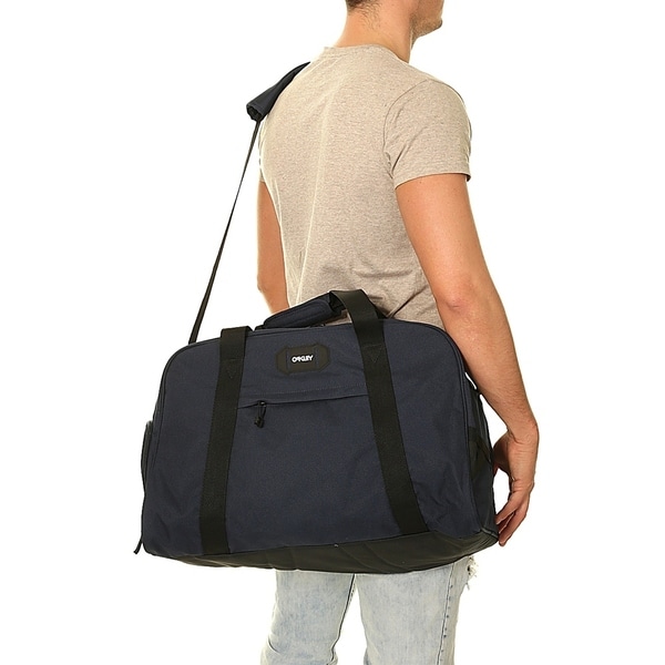 oakley street duffle bag