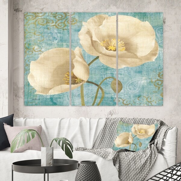 Designart 'bouquet Poppies on Paisley I' Cottage Canvas Art