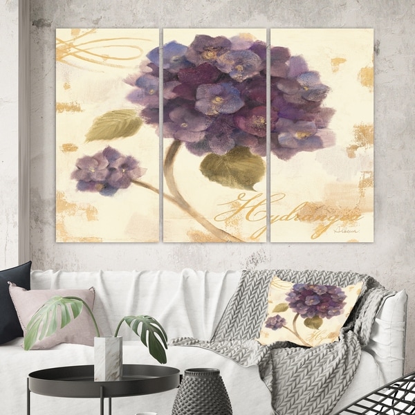 Designart 'Abundant Hydrangea Flower II' Floral Cottage Canvas Artwork