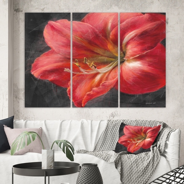 Designart 'Vivid Red Lily III' Shabby Chic Canvas Art