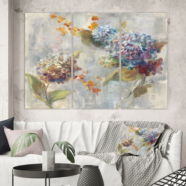 Designart 'Autumn Hydrangea' Traditional Canvas Art