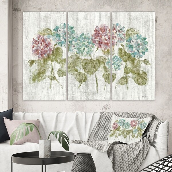 Designart 'Red and Blue Vibrant Hydrangea Flowers' Cabin & Lodge Canvas Artwork